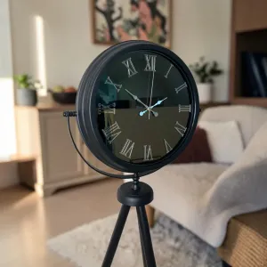 Roma Rakamlı Aynalı Siyah Metal Ayaklı Tripod Saat 150 x 45 cm · Model AS-A4051B