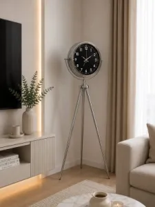 Krom Metal Ayaklı Tripod Saat 150 x 45 cm · Model AS-4007KK