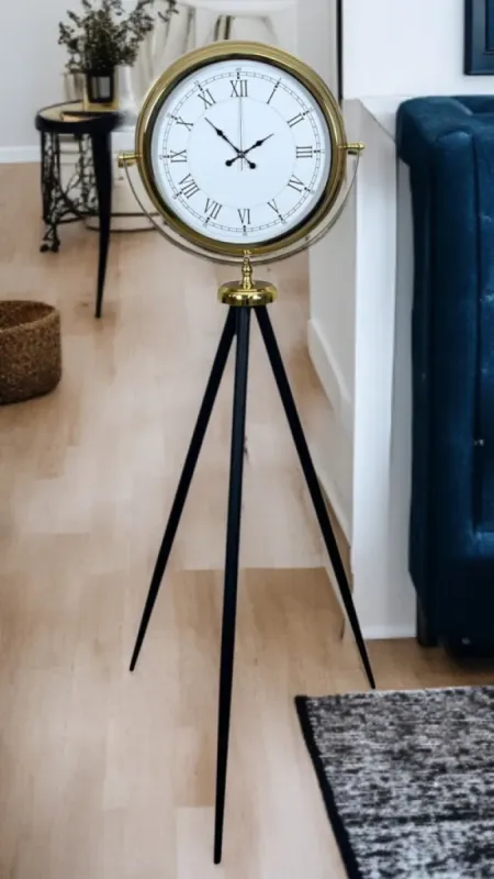 Gold Metal Ayaklı Tripod Saat 150 x 45 cm · Model AS-4055G