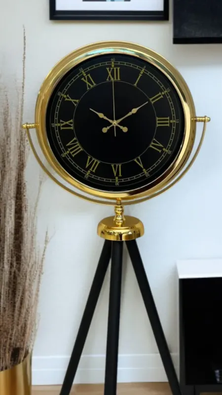 Gold Metal Ayaklı Tripod Saat 150 x 45 cm · Model AS-4072G