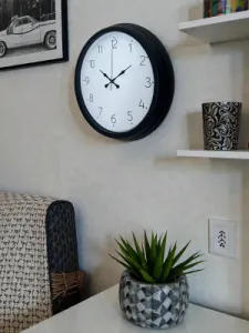 Siyah Metal Duvar Saati 40 cm · Model 4004B