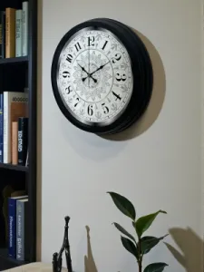 Desenli Siyah Metal Duvar Saati 40 cm · Model 4019B