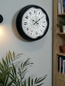 Desenli Siyah Metal Duvar Saati 40 cm · Model 4019B