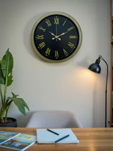Roma Rakamlı Retro Görünümlü Eskitme Metal Duvar Saati 40 cm · Model 4073E